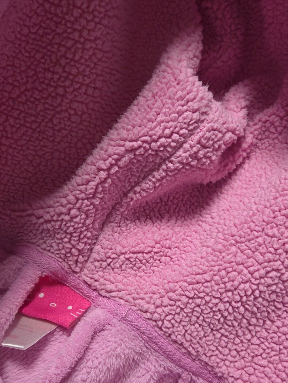 Hello Kitty Hooded Fleece Robe - Picture 4 of 8